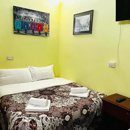 בית הארחה Down-Town Termini Guesthouse *