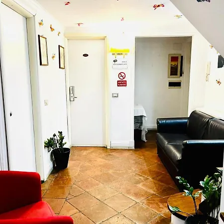 Down-Town Termini Guesthouse רומא