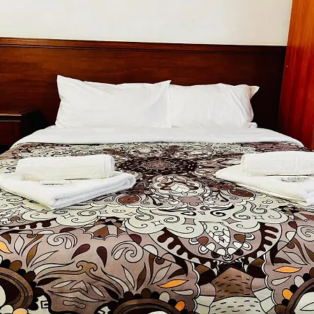 Down-Town Termini Guesthouse בית הארחה *