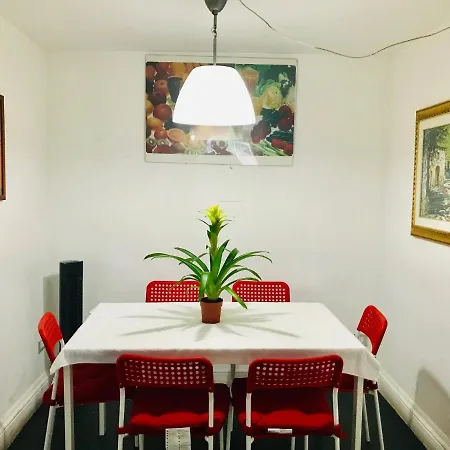 בית הארחה Down-Town Termini Guesthouse רומא